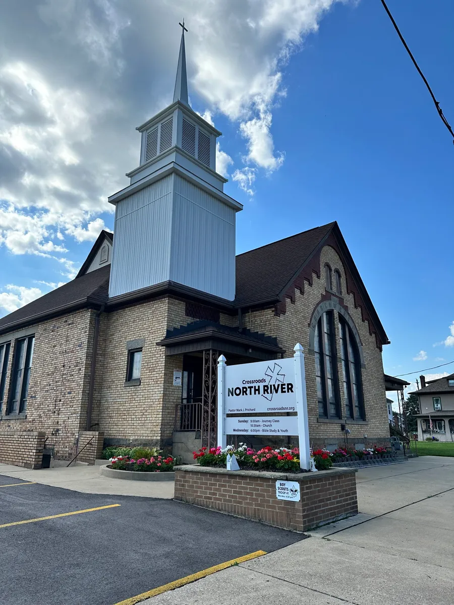 Crossroads North River Church building