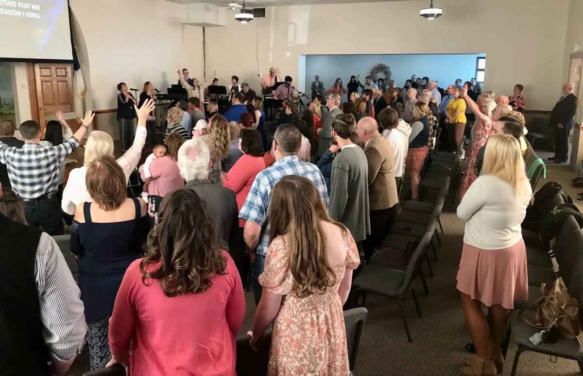Crossroads North River congregation